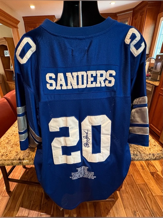 Mitchell & Ness Other - Barry Sanders men’s NFL throwback jersey. Sharp embroidery w/stats & signature.